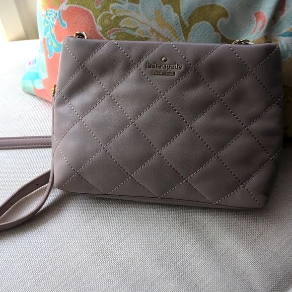 Kate Spade Quilted Leather Gray Crossbody With Gold Hardware. EUC - Picture 6 of 11